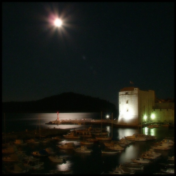 there\\\'s a moon over Bour... Dubrovnik