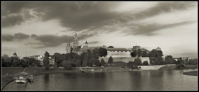 Kraków o zachodzie, landszaft wersja 2 B&W