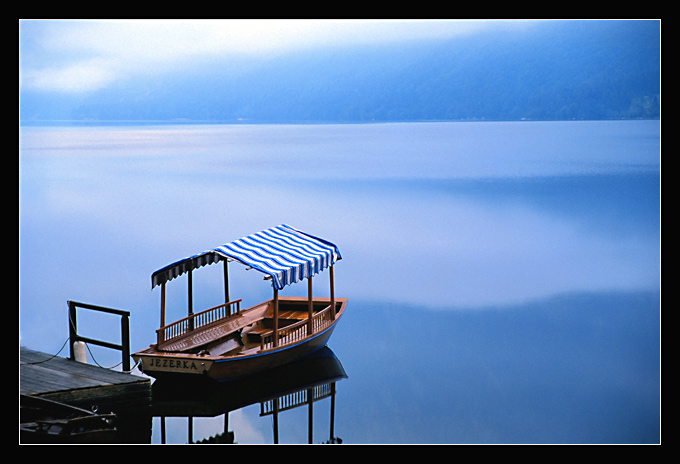 ...Jezioro Bohinj - Słowenia...