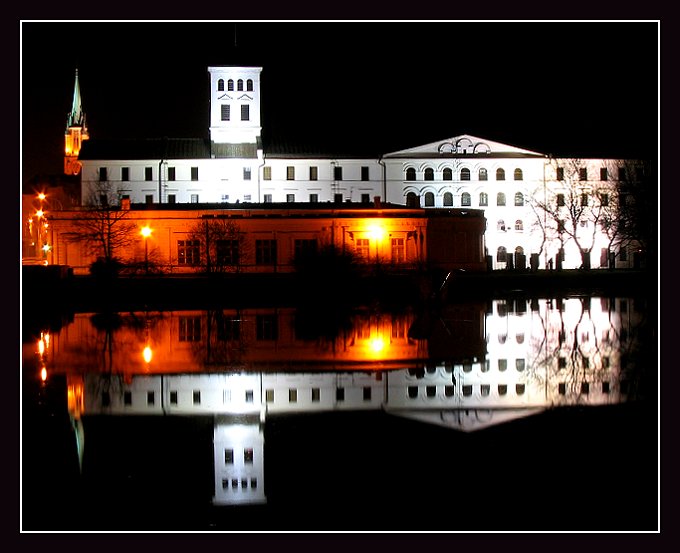 White FabriC by NigHT...