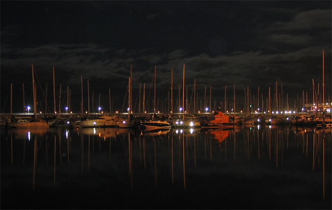 Port nocą