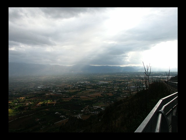 Deszczowa pogoda nad Cassino