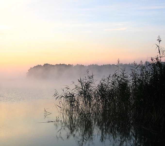  Poranek nad jeziorem