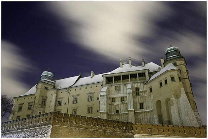 Wawel by night