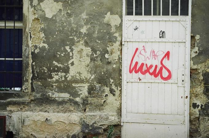 LUXUS