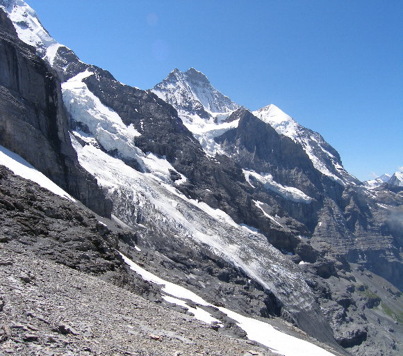 Piękno Alp - Szczyt Jungfrau (4158m)