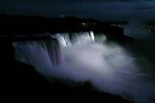 Niagara nocą