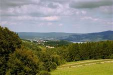 Ach ... te ... Bieszczady :) - widok na Polańczyk i Solinę