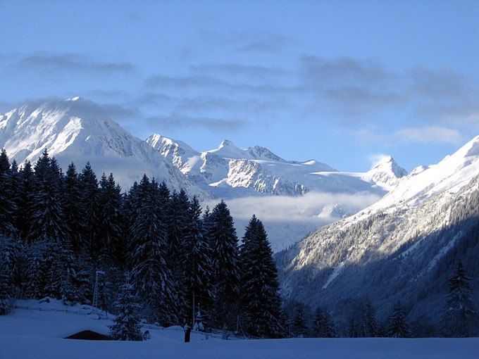 chmury nad doliną Stubaital, Tyrol