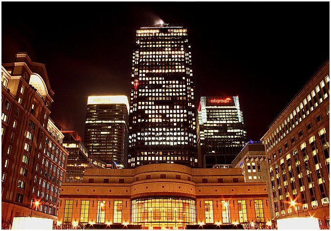 "Canary Wharf" nocą3