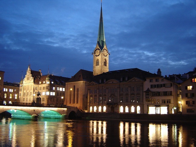 rzeka Limmat w Zurich Stadt