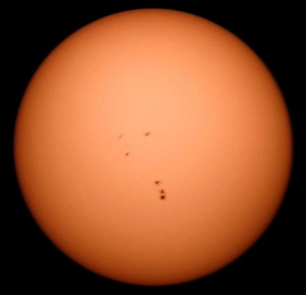 Sun spots 3. IV. 06