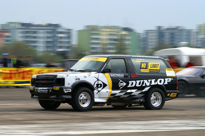 GMC Typhoon - obecnie najszybszy samochod w PL