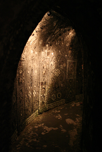 Schel grotto