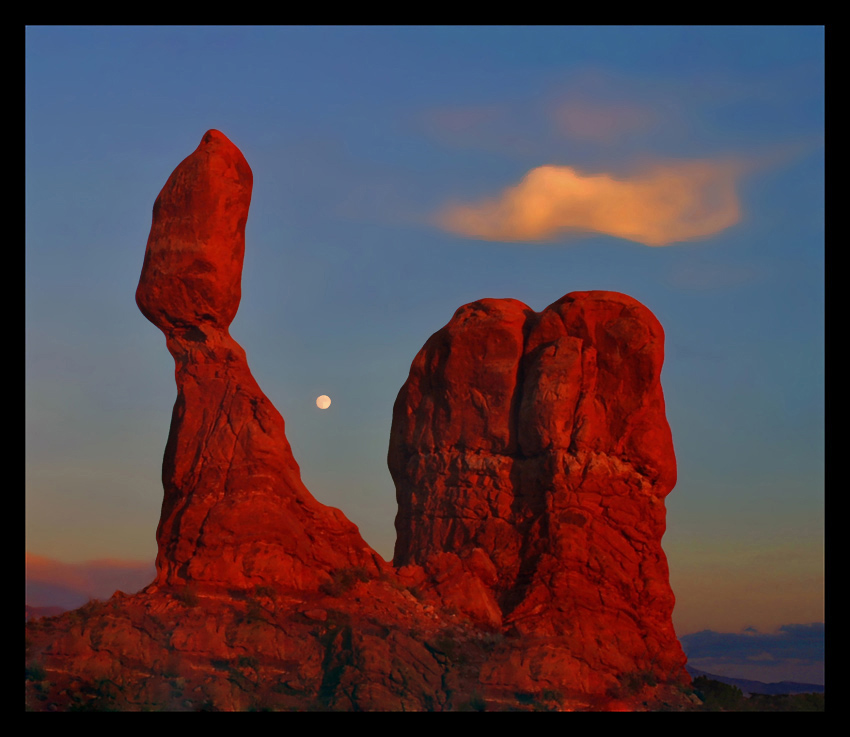 Moon On Balanced Rock