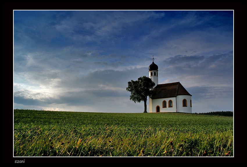 spoglądając w nieba blask