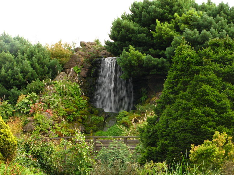 waterfall in Edinborough