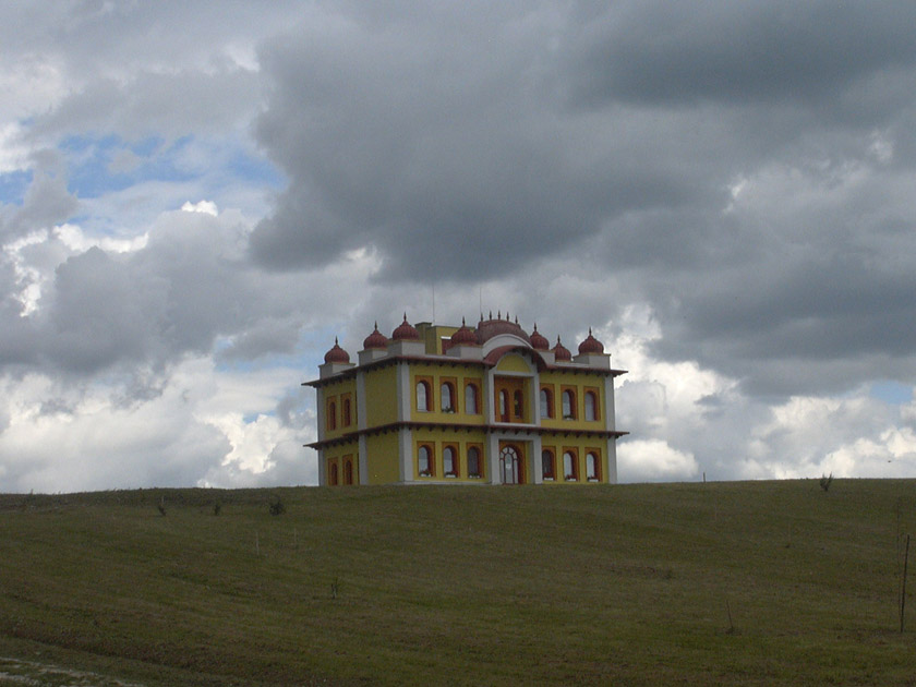 szkoła wedyjska-farma New Vraja Dham,Węgry