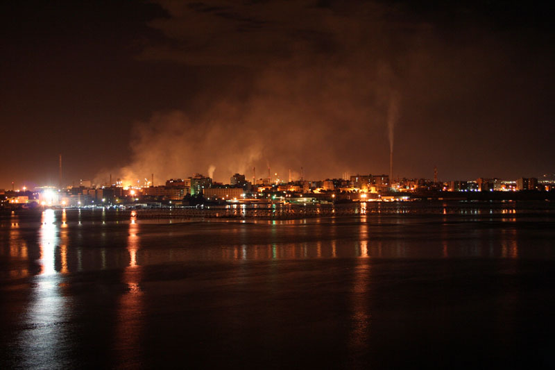 Taranto nocą