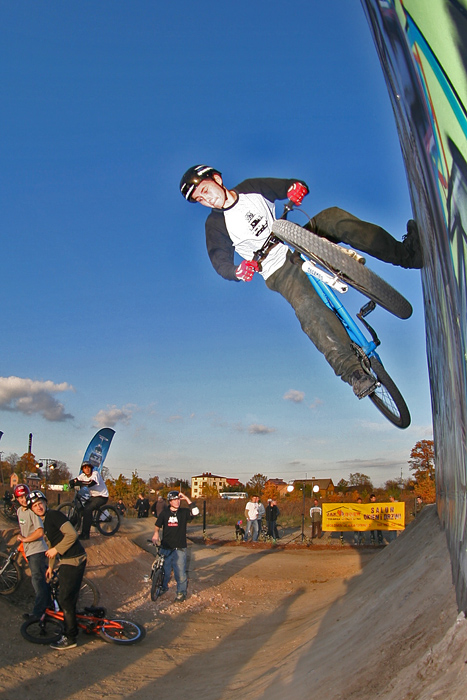 wallride foot plant