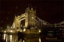 Tower Bridge. Londyn. Deszczu krople.