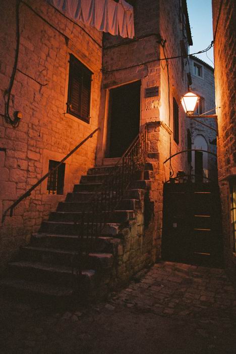 Trogir nocą