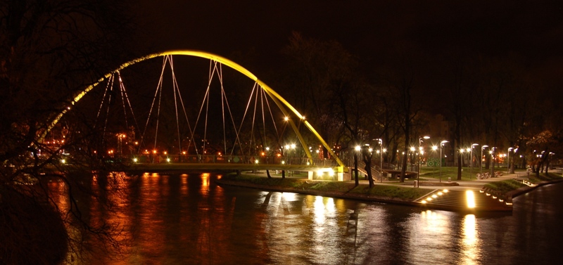 Wyspa by night