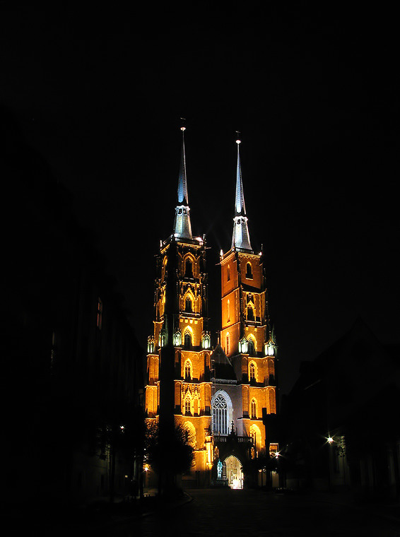 Wrocław by night