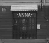 bar  Anna