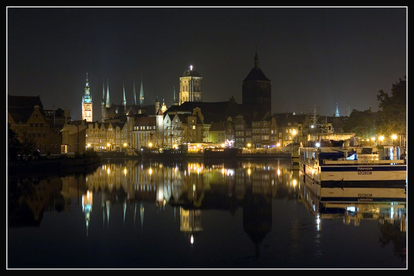 Gdańsk nocą