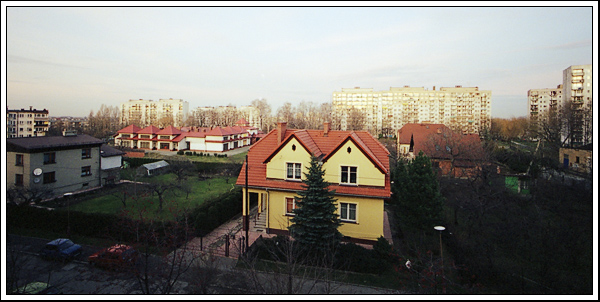 Obiekt-yw szerokokątny.