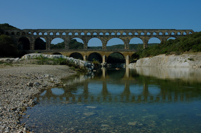 pond du gard