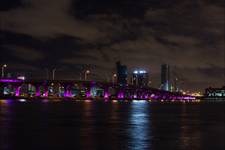 Purple bridge laczacy Miami z South Beach