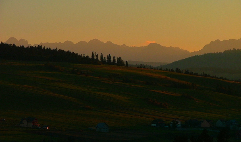 Pieniny późnojesienną wieczorową porą