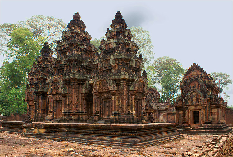 Banteay Srei, 967 n.e. (1/6)