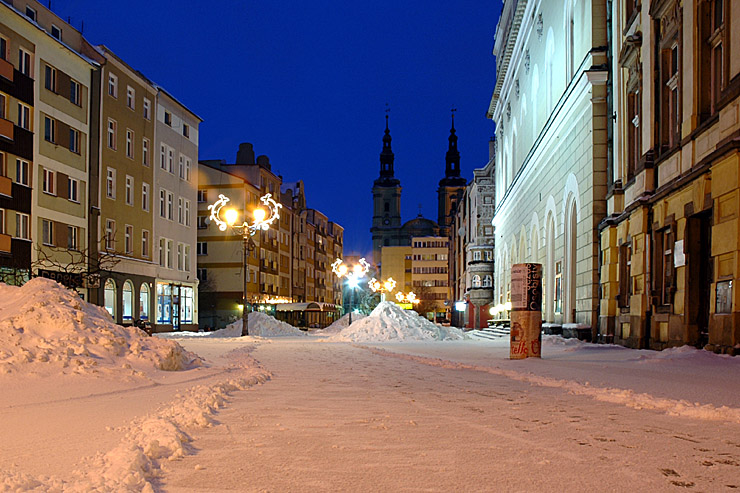 Rynek Legnica... śnieżne góry...