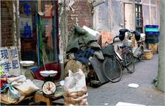 There are nine million bicycles in Beijing