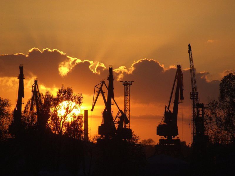 Szczecina widok na port znad jeziora Dąbie - tydzień temu.