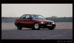 BMW 318 IS COUPE