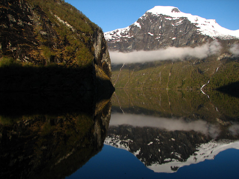 Fjord o poranku