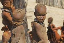 bliźniacy z plemienia Himba