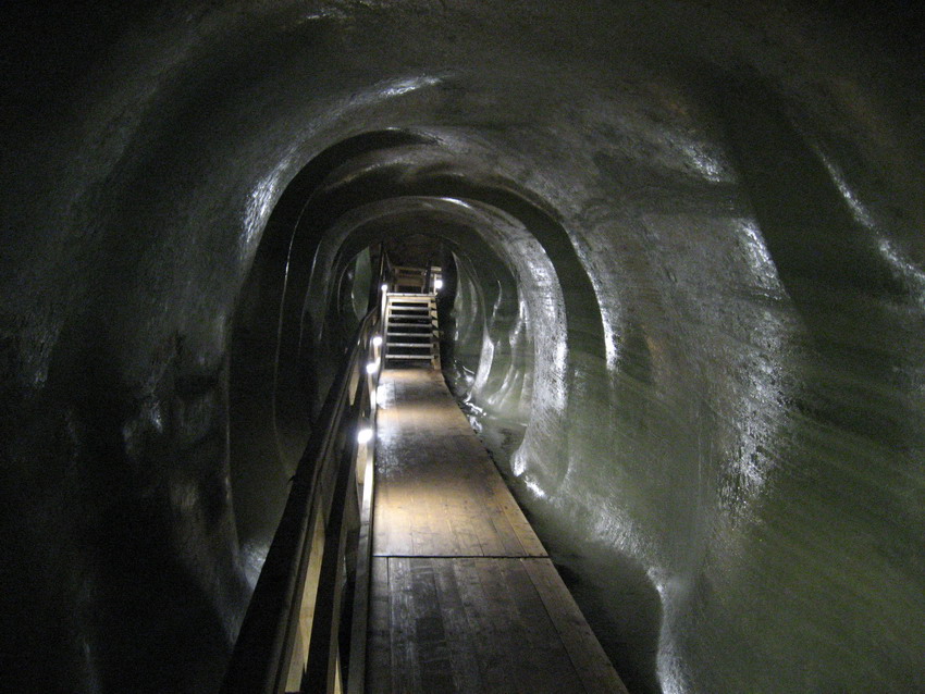 Lodowy tunel