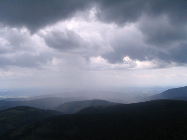 Karkonosze w czasie przelotnego deszczu