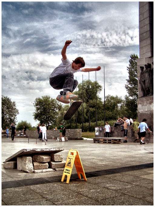 kickflip.