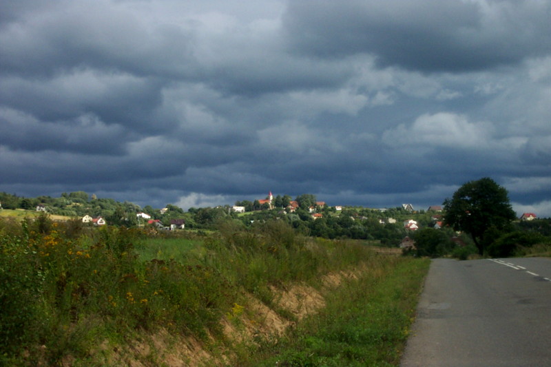 gdzieś niedaleko Ponikwi