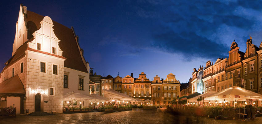 Stary Rynek by night 2 (szerszy kadr)