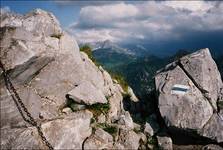 Widok ze szlaku na Giewont w stronę Świnicy