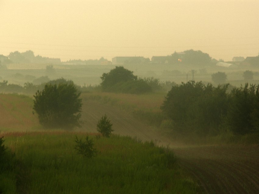 zmierzch nad poligonem