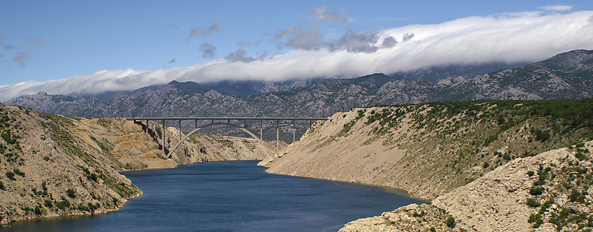 widok z mostu Maslenica