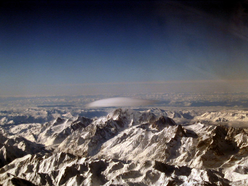 chmura nad Mt. Blanc